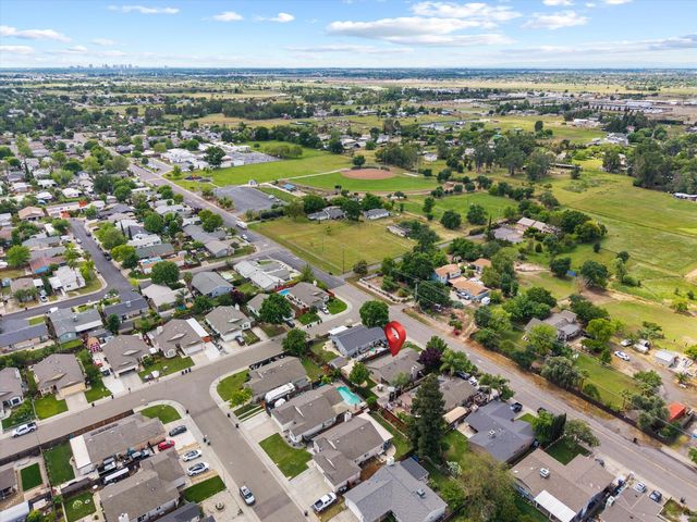 6724 W 2nd St, Rio Linda, CA 95673