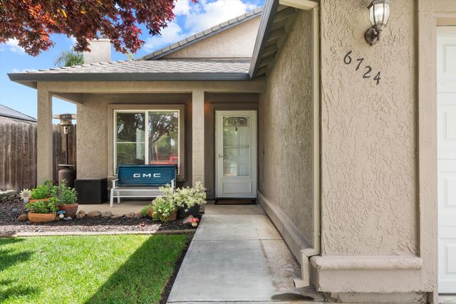 6724 W 2nd St, Rio Linda, CA 95673