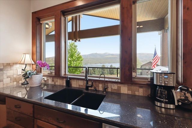 350 S Legend Tree Dr, Liberty Lake, WA 99019
