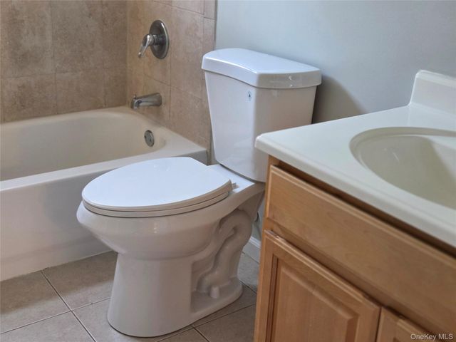 16 Pavilion Ridge Way 6, Suffern, NY 10901
