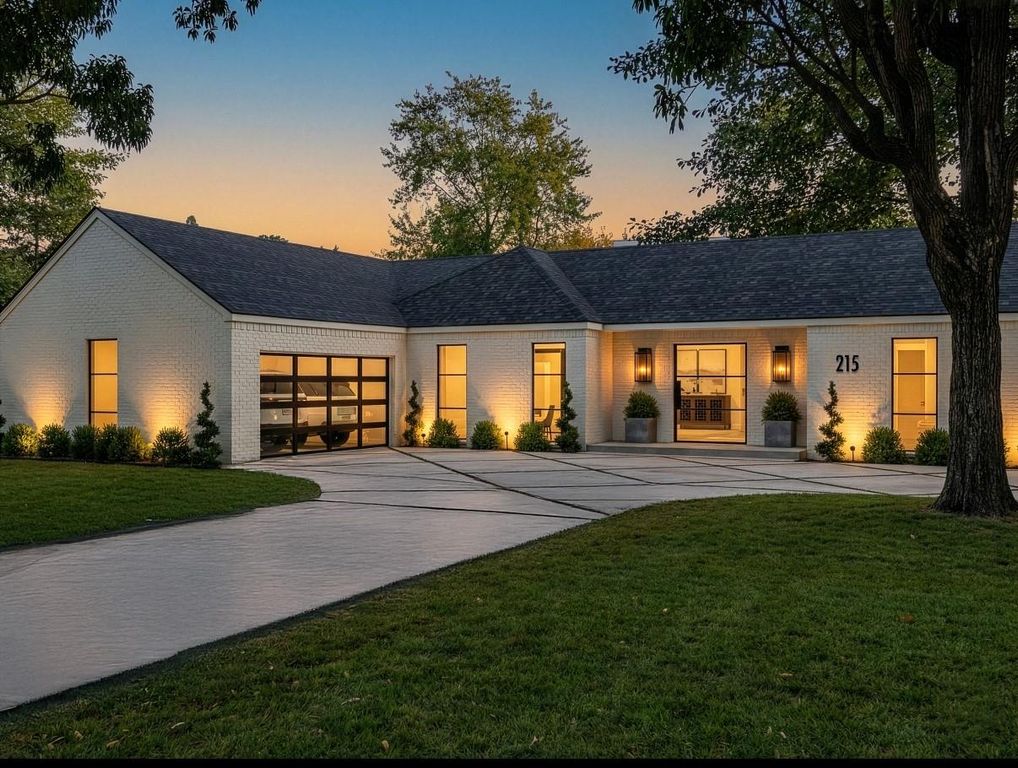 215 Tamerlaine Drive, Houston, TX 77024