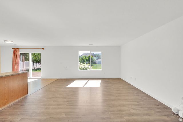 1203 S 950 W, Springville, UT 84663