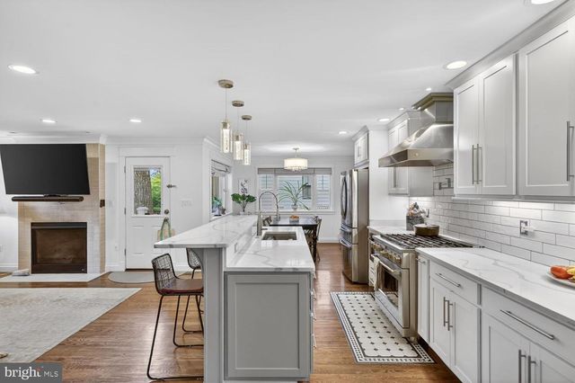 5100 YORKTOWN BLVD, Arlington, VA 22207