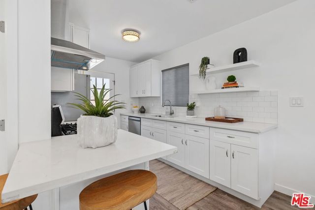 7253 Yolanda Avenue, Los Angeles, CA 91335