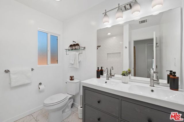 7253 Yolanda Avenue, Los Angeles, CA 91335