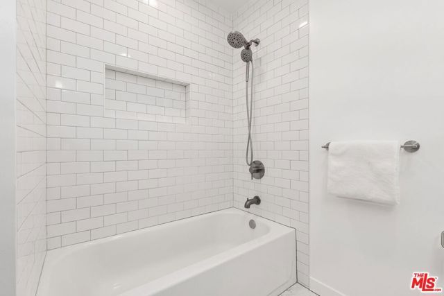 7253 Yolanda Avenue, Los Angeles, CA 91335