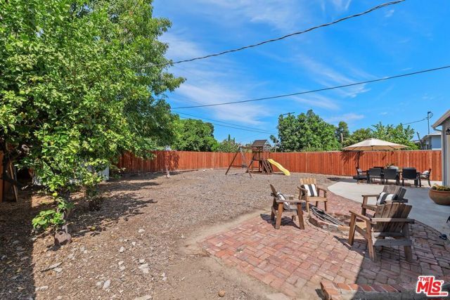 7253 Yolanda Avenue, Los Angeles, CA 91335