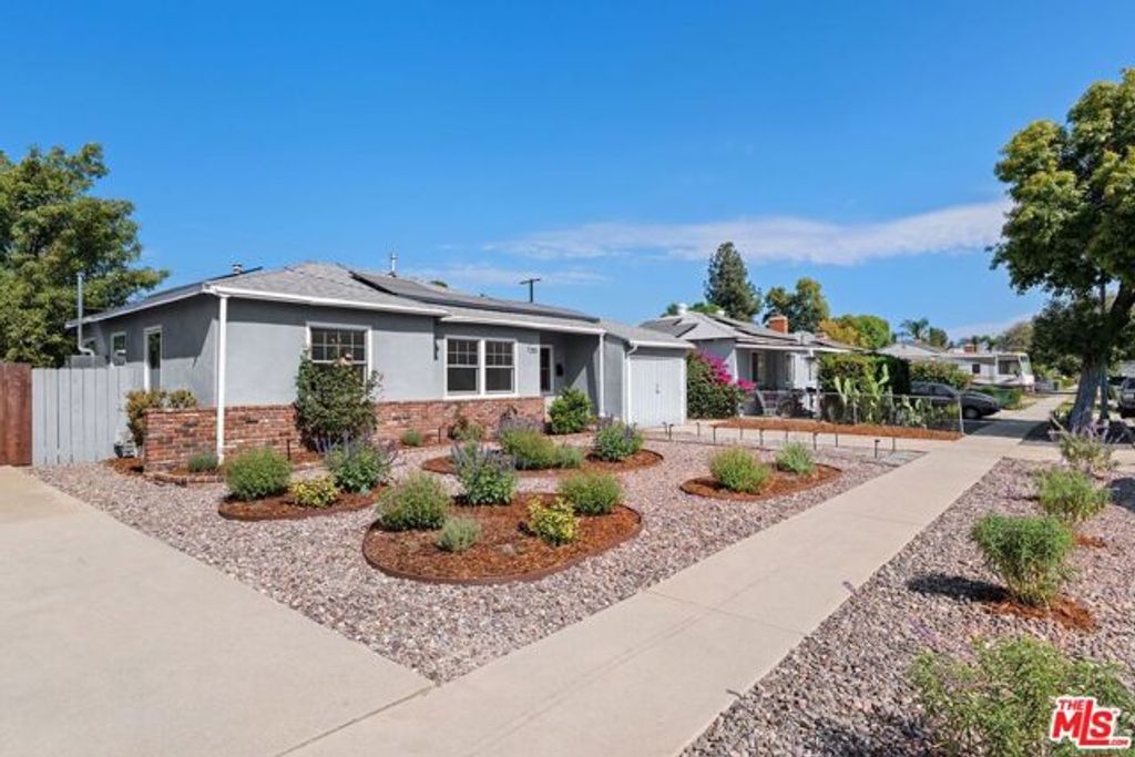 7253 Yolanda Avenue, Los Angeles, CA 91335