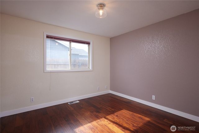 2081 Gemstone Drive, Walla Walla, WA 99362