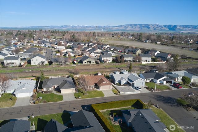 2081 Gemstone Drive, Walla Walla, WA 99362