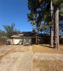 5207 Sweetwind Lane, Spring, TX 77373