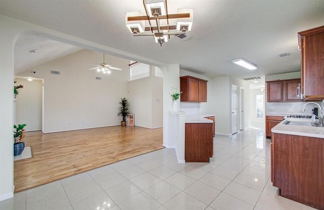 5330 Imperial Grove Drive, Houston, TX 77066