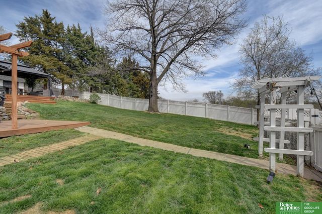 4434 R Street, Omaha, NE 68107