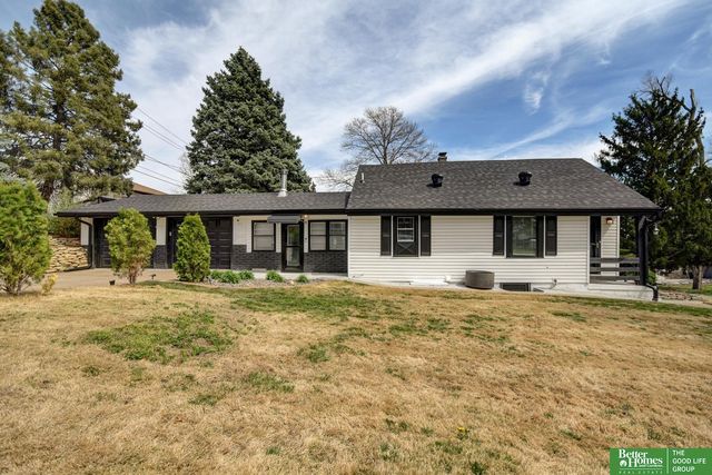 4434 R Street, Omaha, NE 68107