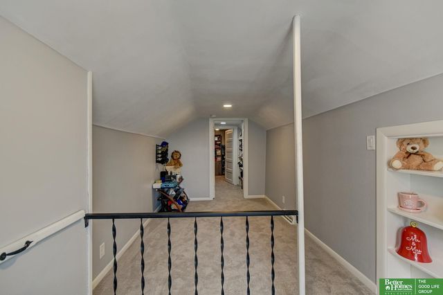 4434 R Street, Omaha, NE 68107