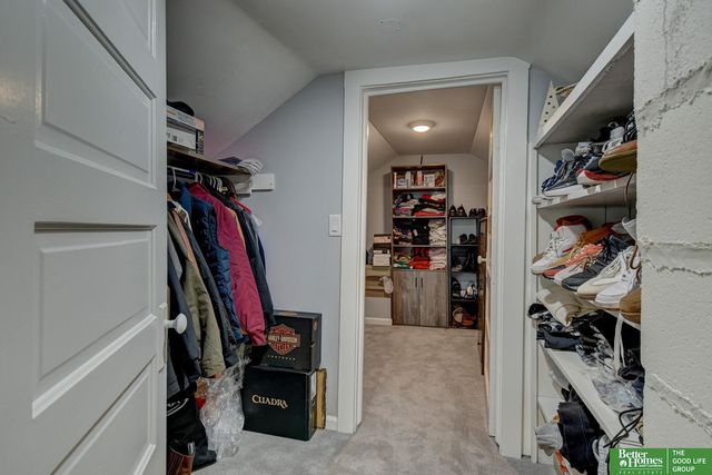 4434 R Street, Omaha, NE 68107