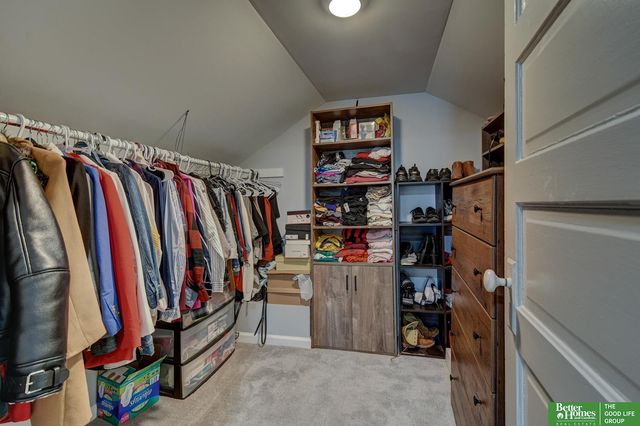 4434 R Street, Omaha, NE 68107