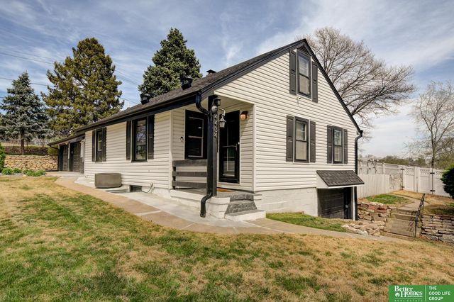 4434 R Street, Omaha, NE 68107