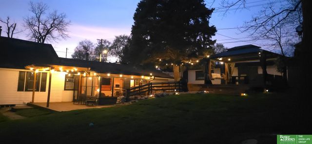 4434 R Street, Omaha, NE 68107