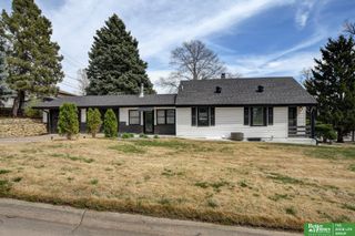 4434 R Street, Omaha, NE 68107