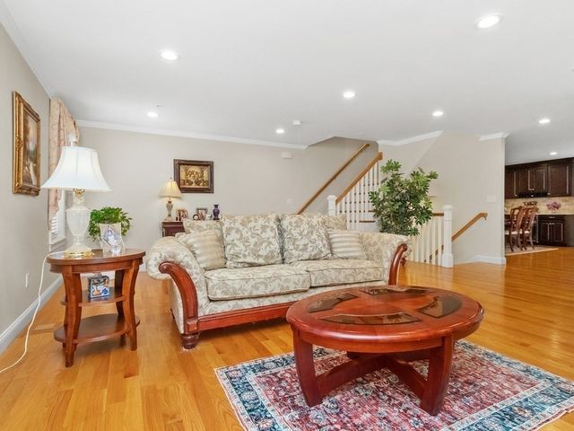 172 Bright Street 3, Waltham, MA 02453
