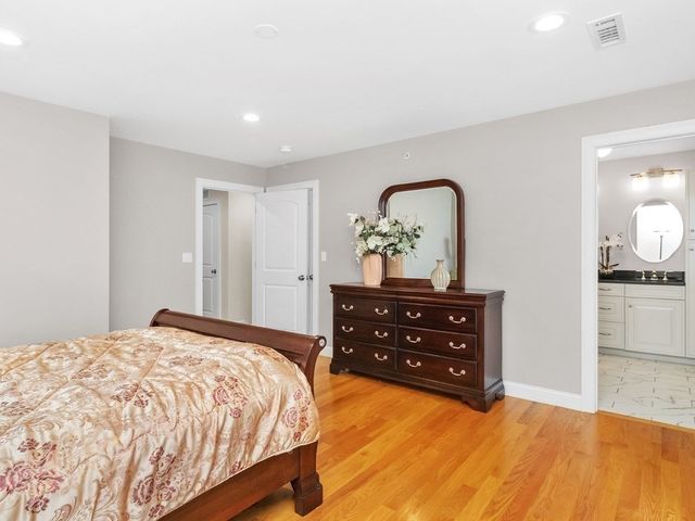 172 Bright Street 3, Waltham, MA 02453