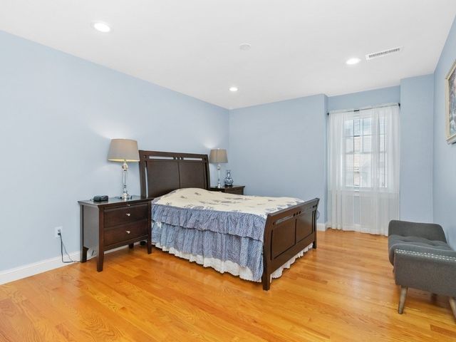 172 Bright Street 3, Waltham, MA 02453