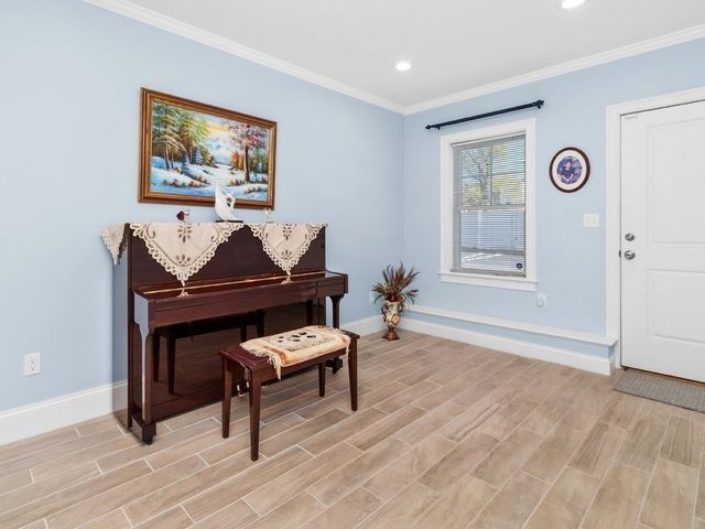 172 Bright Street 3, Waltham, MA 02453