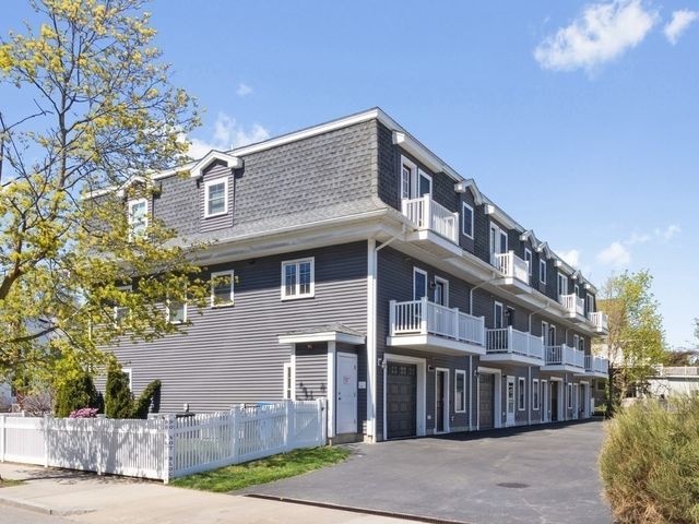 172 Bright Street 3, Waltham, MA 02453