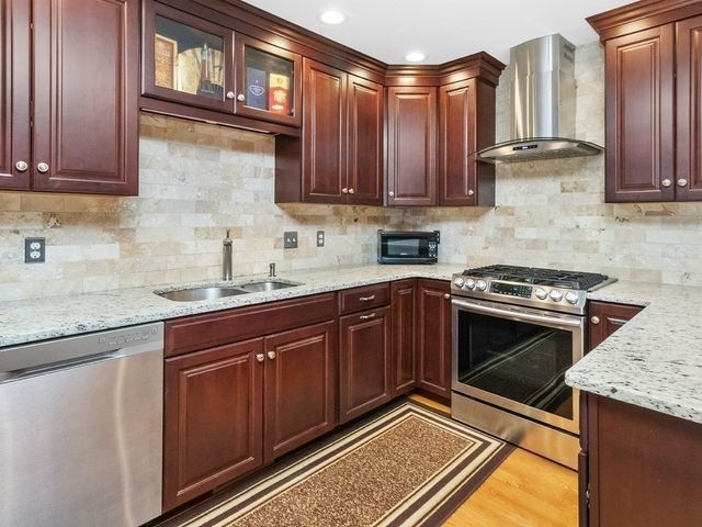 172 Bright Street 3, Waltham, MA 02453