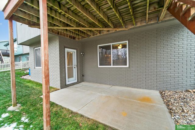 6707 N 148th Street, Omaha, NE 68116