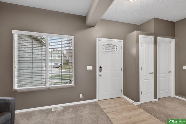 6707 N 148th Street, Omaha, NE 68116