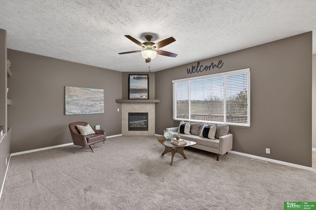 6707 N 148th Street, Omaha, NE 68116