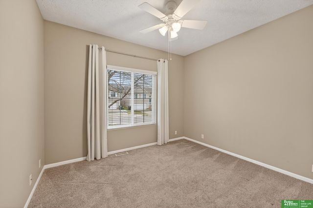 6707 N 148th Street, Omaha, NE 68116