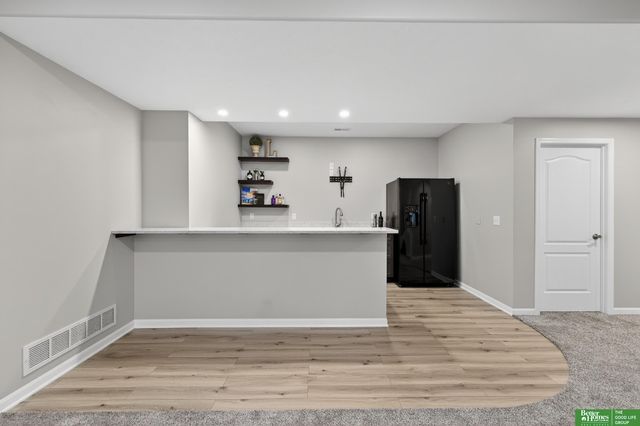 6707 N 148th Street, Omaha, NE 68116