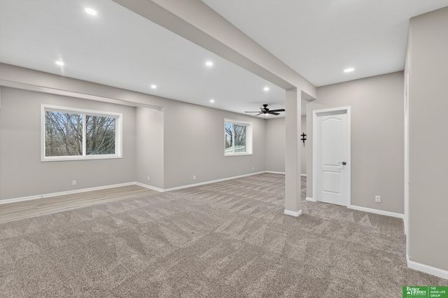 6707 N 148th Street, Omaha, NE 68116