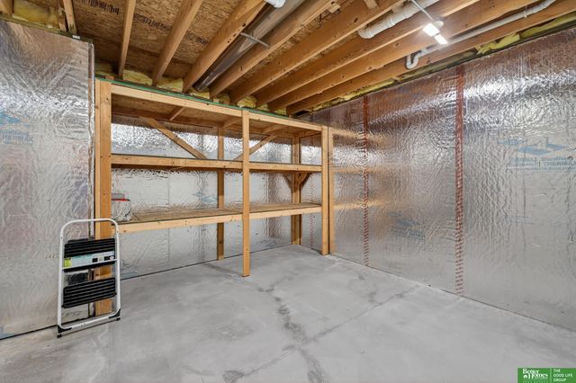 6707 N 148th Street, Omaha, NE 68116