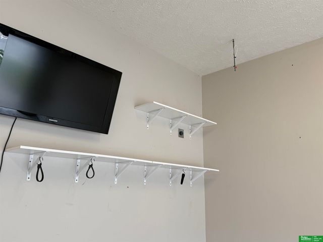 6707 N 148th Street, Omaha, NE 68116