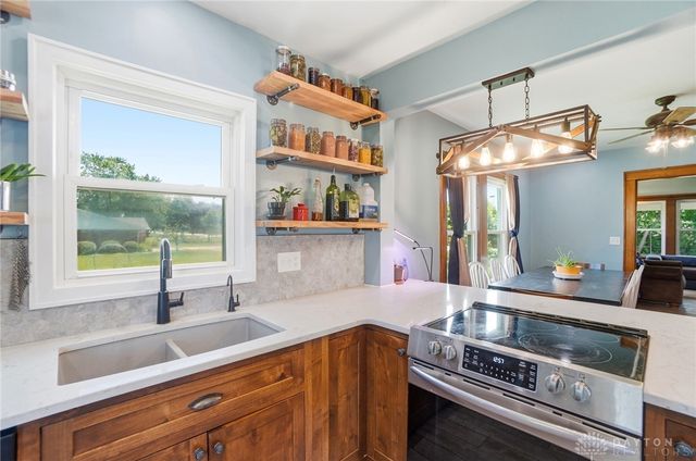 2255 W Ginghamsburg-Frederick Road, Tipp City, OH 45371