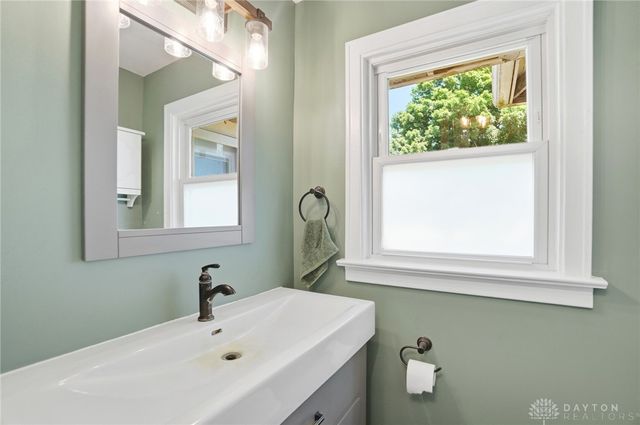 2255 W Ginghamsburg-Frederick Road, Tipp City, OH 45371