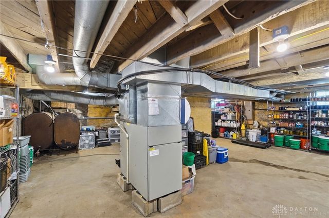 2255 W Ginghamsburg-Frederick Road, Tipp City, OH 45371