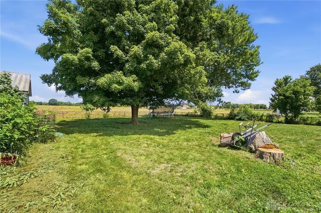 2255 W Ginghamsburg-Frederick Road, Tipp City, OH 45371