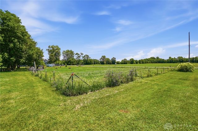 2255 W Ginghamsburg-Frederick Road, Tipp City, OH 45371