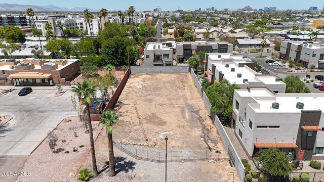 1272 S PRICE Road 80, Tempe, AZ 85281