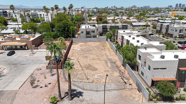 1272 S PRICE Road 80, Tempe, AZ 85281