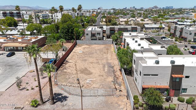 1272 S PRICE Road 80, Tempe, AZ 85281