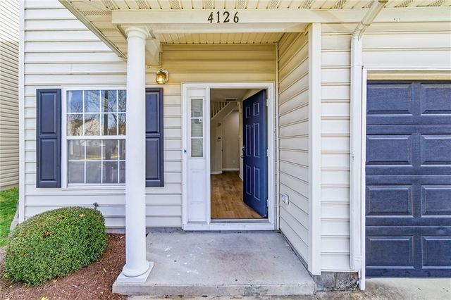 4126 River Breeze CIR, Chesapeake, VA 23321