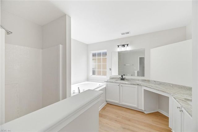 4126 River Breeze CIR, Chesapeake, VA 23321