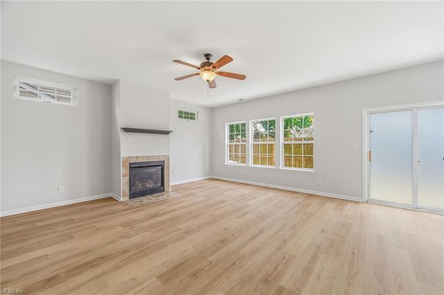 4126 River Breeze CIR, Chesapeake, VA 23321