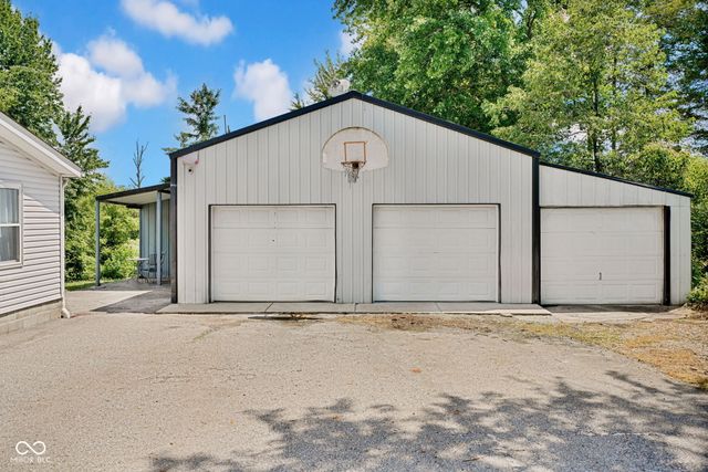 10418 E County Road 250 N, Seymour, IN 47274